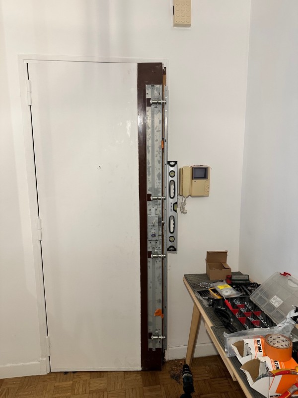 serrurier pas cher 13004 Marseille Pose d’une serrure spéciale par un serrurier à Marseille